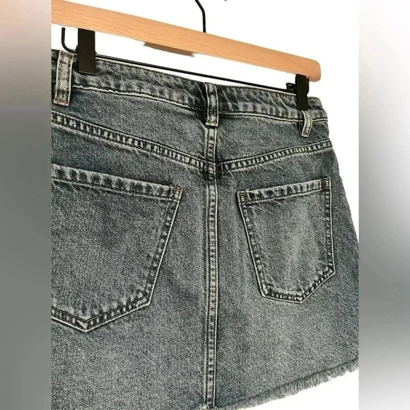 We The Free Women's Medium Wash Zip Up Denim Mini Skirt Size 24 - Picture 6 of 8